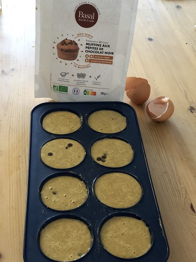 préparation des muffins au chocolat basal nutrition