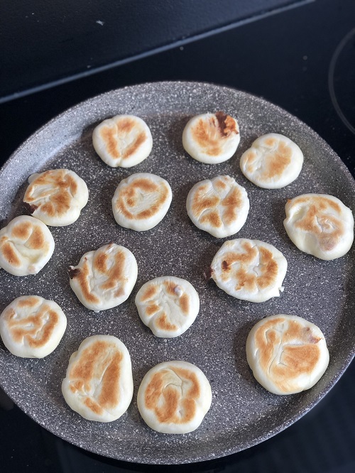 Minis cheese naans